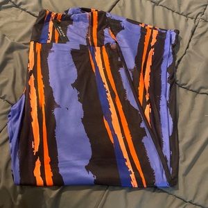 Women’s Brand New Size XL Wide Leg Palazzo Pants
92% Polyester 8% Spandex